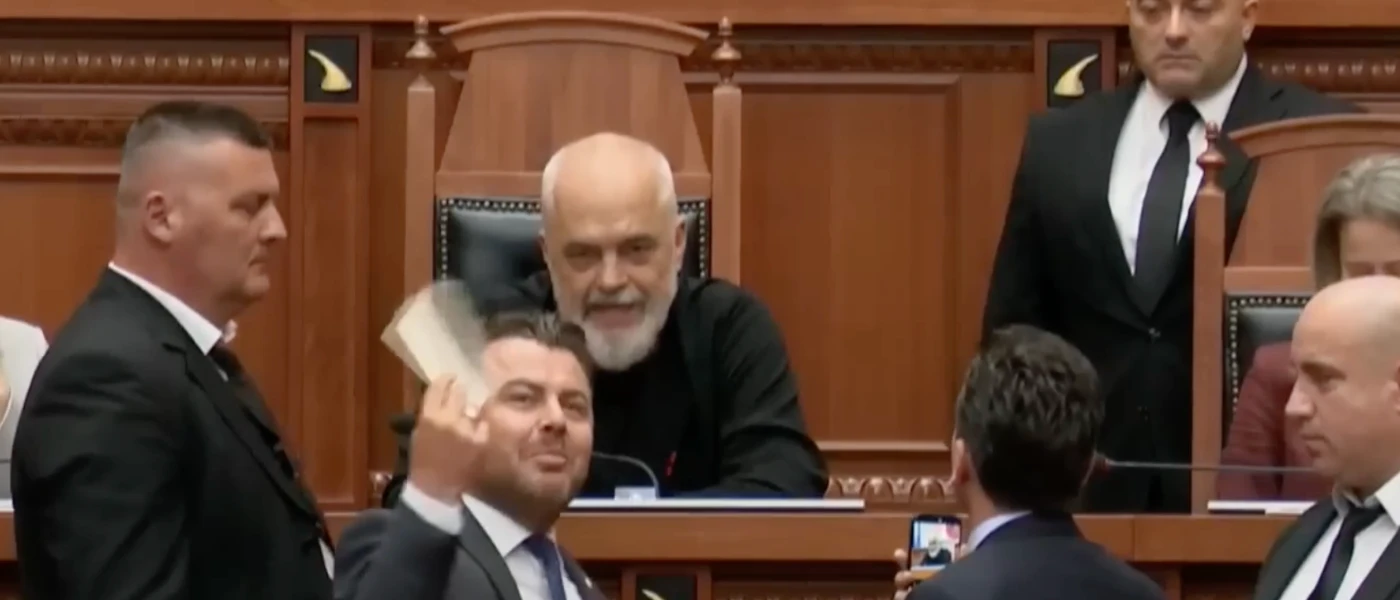 Arnavutluk’ta ‘Gizli Belge’ Krizi!