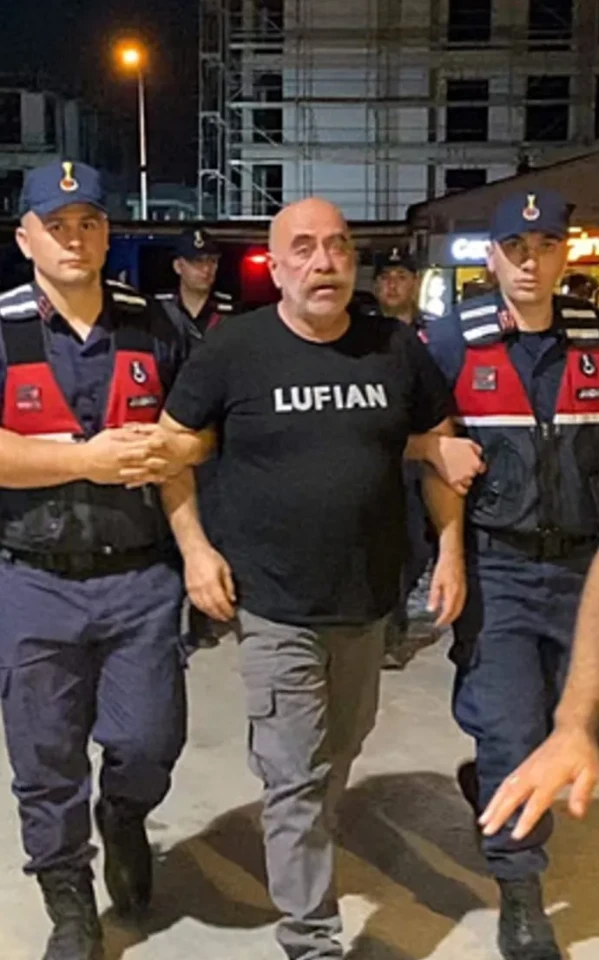 Yönetmen Ezel Akay ve kardeşi Bursa'da uyuşturucu operasyonunda yakalandı