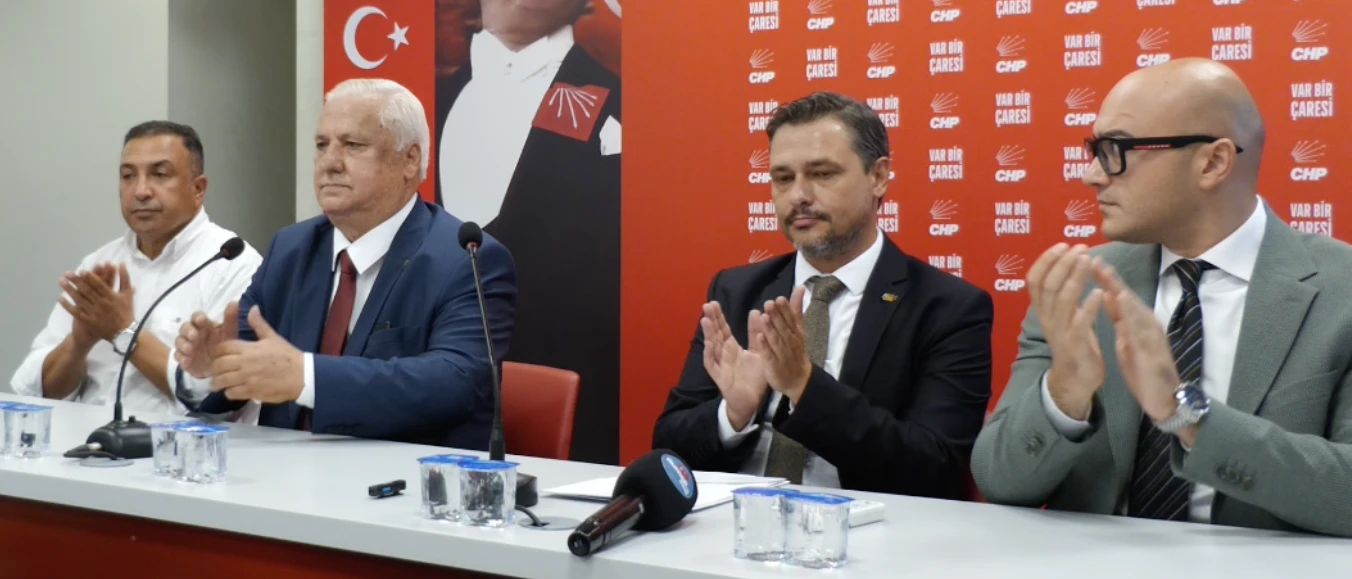 CHP TEKİRDAĞ'DA YENİ DÖNEM... KILIÇDAROĞLU YÖNETİMİ GÖREVE BAŞLADI